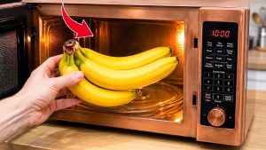 Waarom het verwarmen van een banaan in de magnetron een briljante keukentruc is